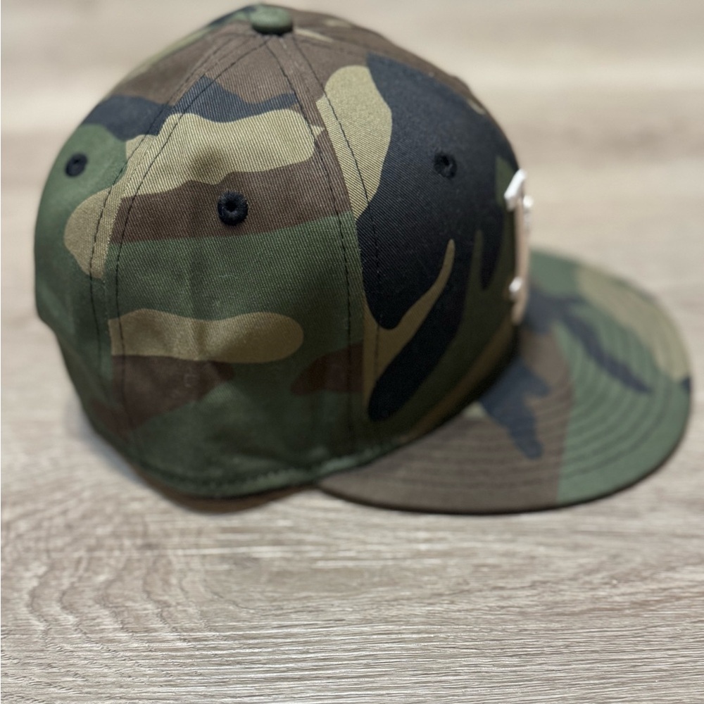 Men’s New Era Los Angeles SnapBack Hat - Picture 3 of 7